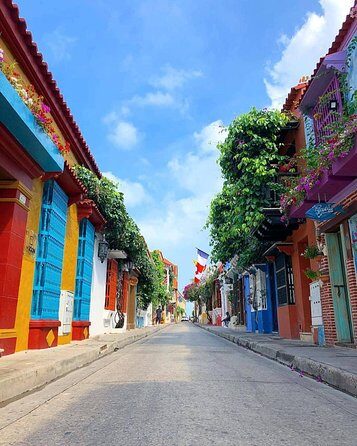 Half-Day Tour of Cartagena by Air-Conditioned Vehicles - Las Bóvedas Craft Market: Shopping with Air-Conditioned Recovery Nearby