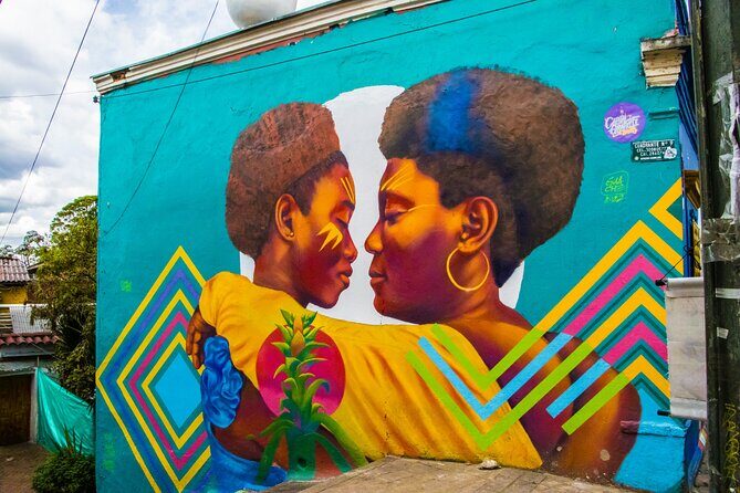 La Candelaria Private Tour Bogotá + Local Lunch + 2 Museums (6 Hrs.) - Starting With La Candelaria’s Street-Level Stories