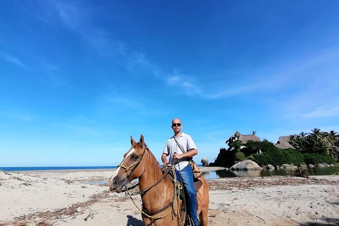 Los Naranjos Beach Horseback Riding Tayrona Park. - Los Naranjos Beach Horseback Riding: the Santa Marta value in plain terms