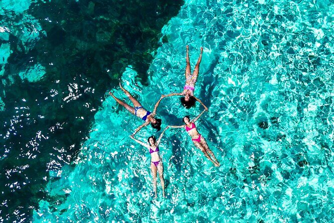 Marine Safari Tour on San Andrés Island: Includes photo with DRONE - Cayo Acuario: Haynes Cay (Aquarium) for snorkeling and lounging
