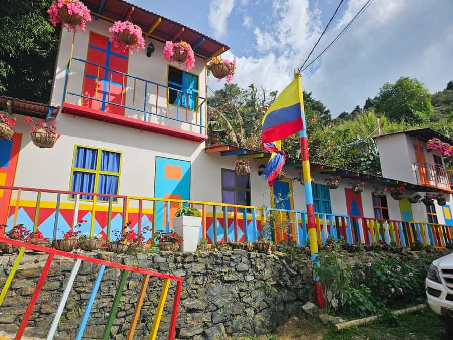 Medellin: Coffee Tour and Wellness Spa - Meeting, getting to the farm, and why the trip can run long
