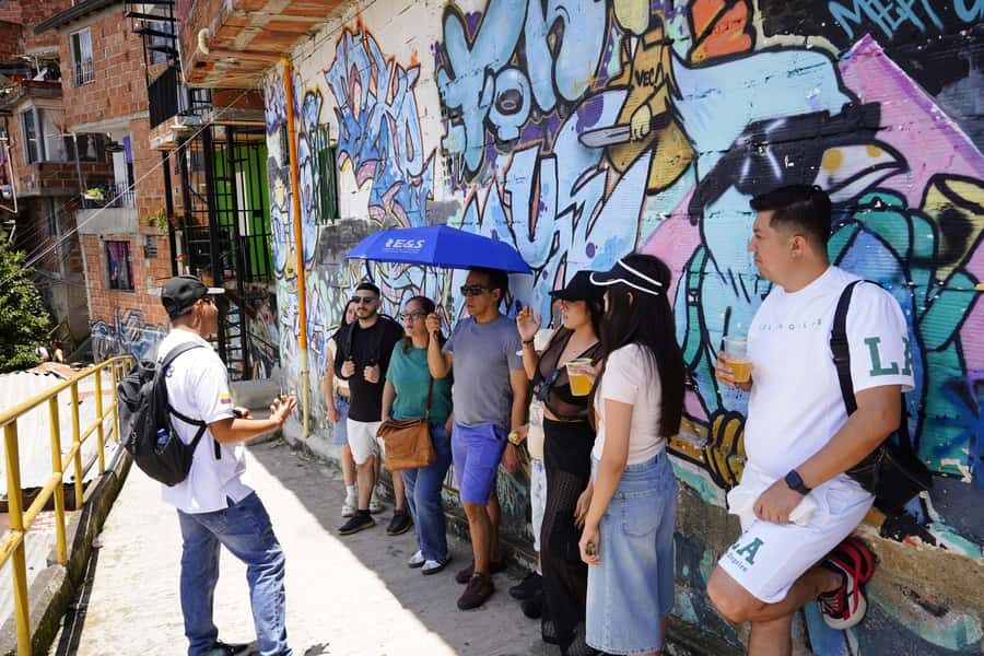 Medellín: Comuna 13 and Graffiti Guided Tour with a Local - The Street-Dance Performance: Where Energy Gets Real