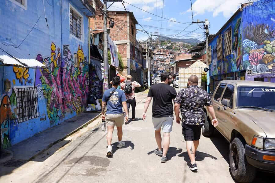 Medellín: Comuna 13 and Graffiti Guided Tour with a Local - Lesser-Known Alleys, Ice Cream, and the City-View Finish