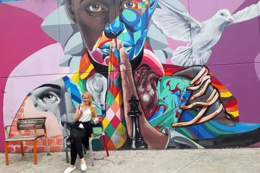 Medellín: Comuna 13, Cable Cars and Botero Statues Tour - Pickup, comfort, and the small stuff that makes a big difference