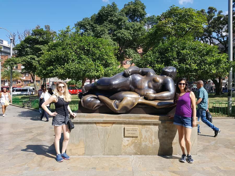 Medellín: Comuna 13, Cable Cars and Botero Statues Tour - El Centro and Plaza Botero: the art first, then the old streets