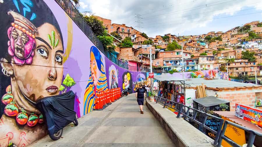 Medellin: Comuna 13 Graffiti Tour, Cable Car & Street Food - What I’d Do Before Booking