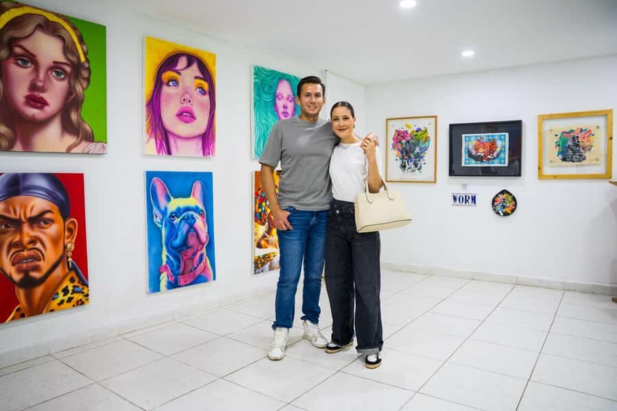 Medellín: Comuna 13 Tour with Snacks And Your Own Graffiti - Why Comuna 13 feels different from other Medellín tours
