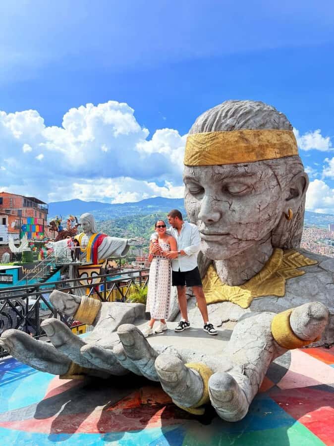 Medellín: Comuna 13 Tour with Snacks And Your Own Graffiti - Mechanical stairs, two hills, and the transformation you can actually see