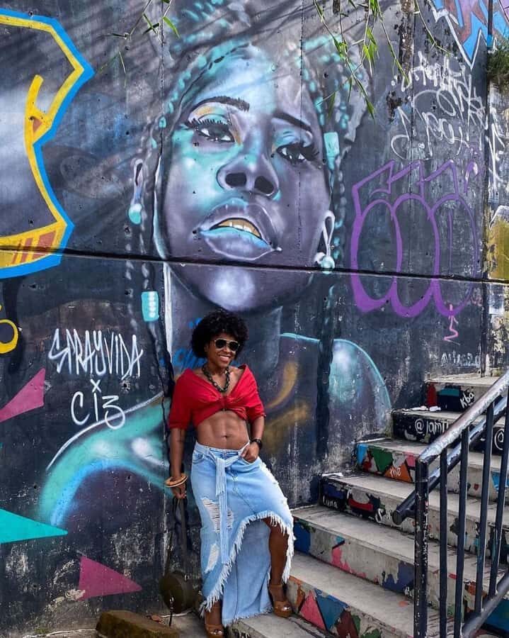 Medellín: Comuna 13 True Story and Street Food Tour - Dance and Street Performance: Rap or Breakdance as Storytelling