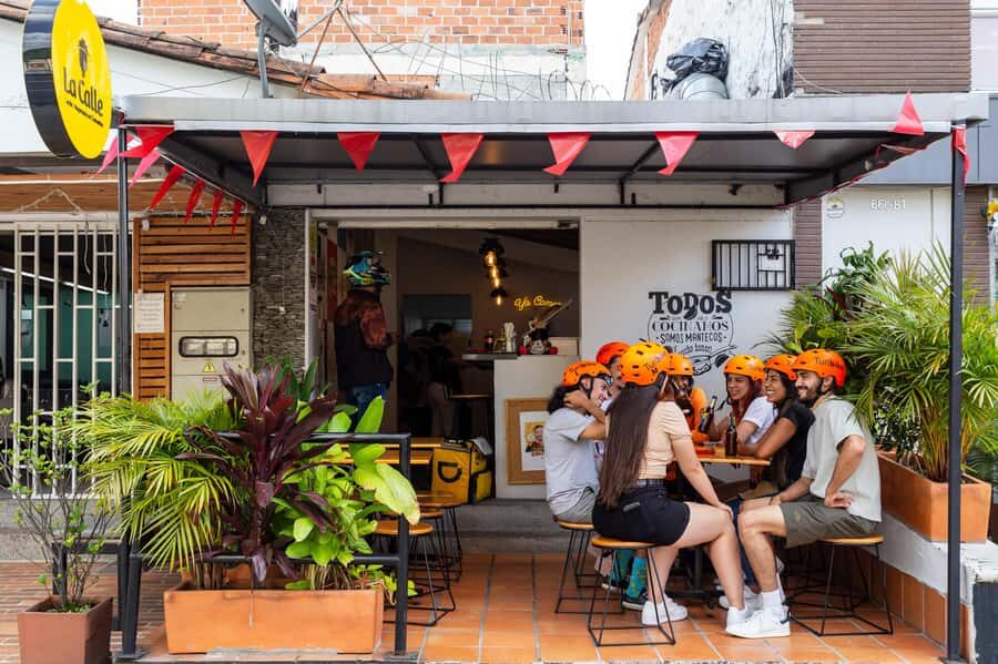 Medellín: E-bike and Foodie Tour - Laureles regional food: why this neighborhood matters