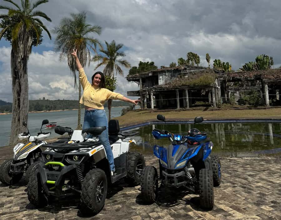 Medellin: Guatapé Day Trip & Boat to Pablo Escobar's Estate - Key things that make this tour worth your time