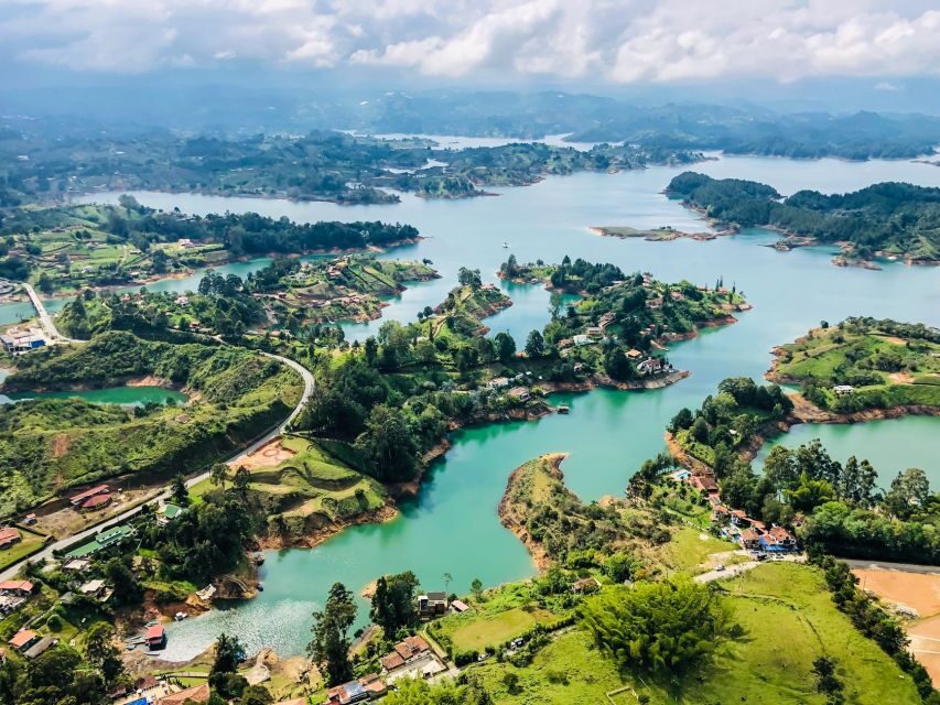 Medellin: Guatapé Day Trip & Boat to Pablo Escobar's Estate - Piedra del Peñol (Peñol Rock): climb for views, not just for steps