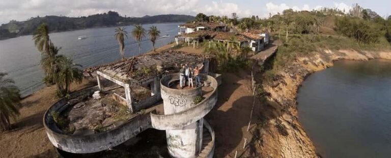 Medellin: Guatapé Day Trip & Boat to Pablo Escobar's Estate - The reservoir boat ride and La Manuela: why this stop feels different