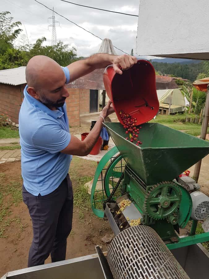 Medellin: Guatape, El Peñol Coffee Farm Private Tour & Fruit - Price and value: is $169 per person worth it?