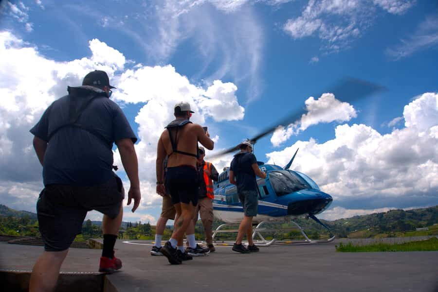Medellín: Guatapé Private Tour with Helicopter & Boat Ride - Traditional Village Stop: A Local Lens Beyond the Lake