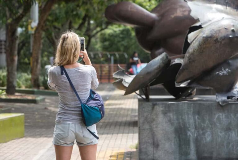 Medellin Historic Walking Tour - Alpujarra meeting point: start clean, avoid stress