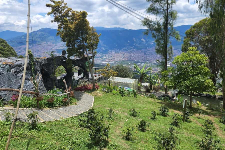 Medellin: Horseback Riding Coffee Farm Tour with Coffee Spa - Don Leandro coffee farm tour: how you go from plant to cup