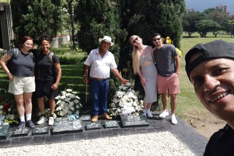 Medellin: Pablo Escobar, Dark Times & the New Medellin Tour - The cemetery visit: a direct stop that invites reflection