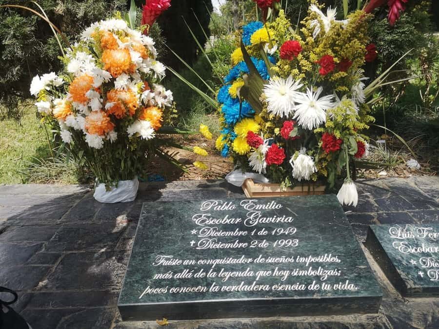 Medellin: Pablo Escobar, Dark Times & the New Medellin Tour - Price and value: what $56 buys you in Medellín time