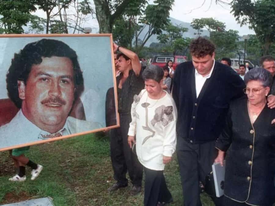 Medellín: Pablo Escobar Tour with beer included - Should You Book It?