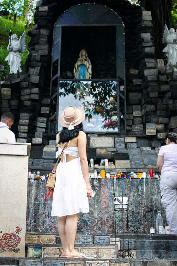 Medellín: Pablo Escobar Tour with Guide and Transportation - “Public Works” and Neighborhood Stops: How the Tour Explains Power Without Glorifying It