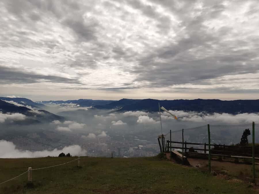 Medellín: Paragliding in the Colombian Andes - Parque Lleras to the launch pad: the 45-minute ride that matters