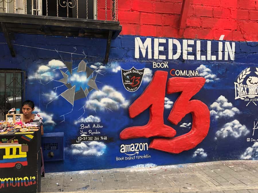 Medellín: Private Comuna 13 Street Art Tour - Panoramas, Popsicles, and the End-of-Day Feel