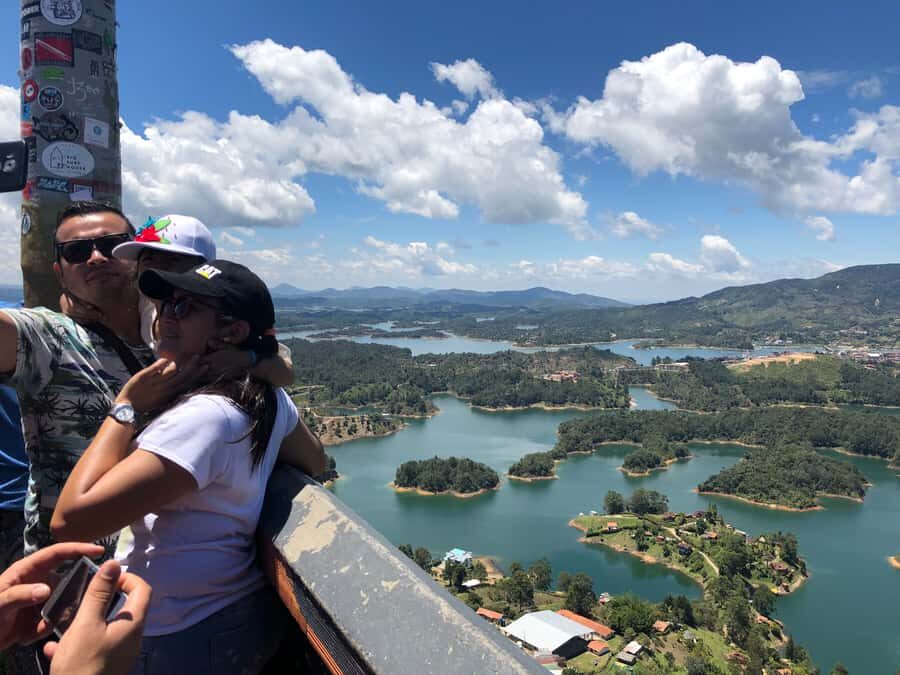 Medellín: Private Guatapé with Peñol Tickets and Boat Ride - Lunch With Views: Fuel That Doesn’t Taste Like a Compromise