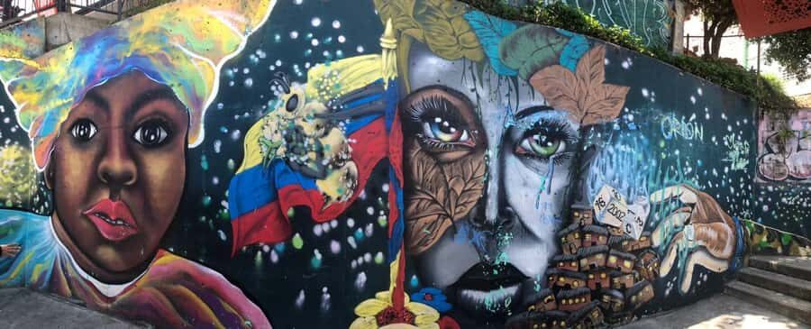 Medellín: Private Pablo Escobar and Comuna 13 Tour - Food and pacing: how to plan the rest of your day
