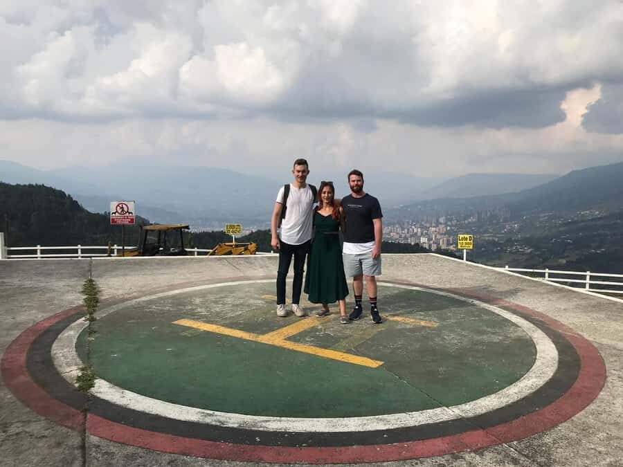 Medellín: Private Pablo Escobar Tour with Cable Car Ride - Los Olivos and the Comuna Housing Story: Escobar’s Shadow on Daily Life