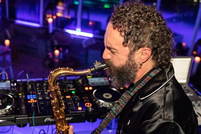 Medellin: Rooftop Bar Crawl with VIP Access & Hidden Clubs - La Oculta (or Mombasa) plus La House Provenza: the late-night finish