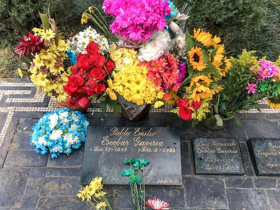 Medellín: The Real Pablo Escobar Tour - Montesacro Cemetery: Graves, Family, and Griselda Blanco
