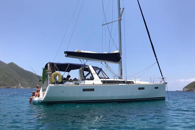 One amazing day in a private recent sailing boat in the Tayrona Park. The best sail trip from Santa Marta! - Snorkeling, Paddle, and Easy Swims Off the Boat Platform