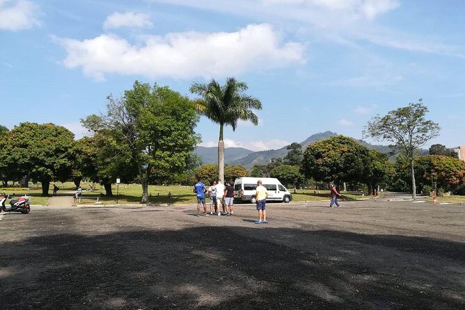 Pablo Escobar Tour - Private and affordable TOUR - The New Colombia - Escobar’s shadow in Medellín: what you’re really learning