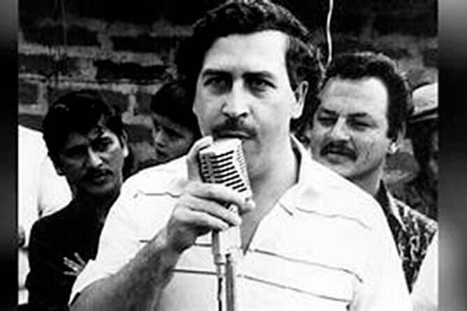 (Private Guatapé) Mansion Pablo Escobar+Paintball+Cuatrimoto+Boat - Marinilla’s Animal Farm Stop: A Small Countryside Reset
