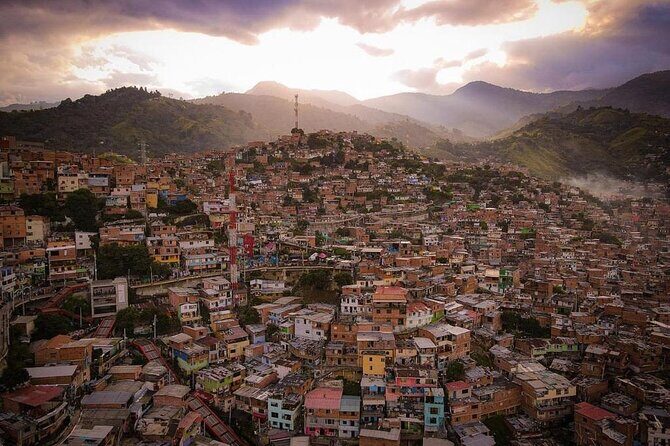 Private Half-Day Tour to Comuna 13 in Medellín. - Key things that make this Comuna 13 tour worth your time