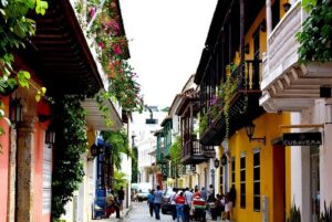 Private transportation from Santa Marta city to Cartagena - Door-to-door pickup at your hotel reception (and how that helps)