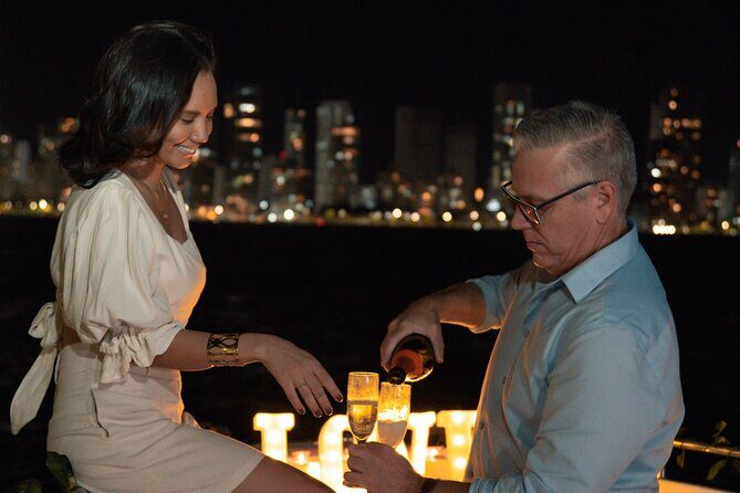Romantic Date Night in the Bay of Cartagena - A smooth start at the Muelle de los Pegasos (your first sailing hour)