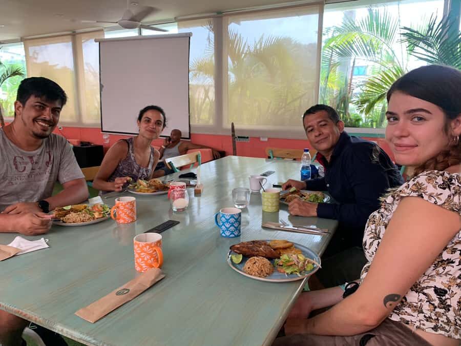 Santa Marta: Guided Walking Food Experience - Bahia de Santa Marta: bay-side atmosphere between bites