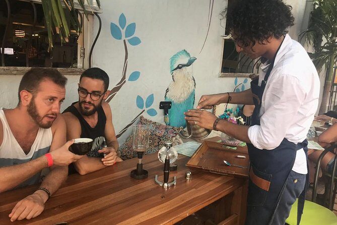 Santa Marta Street Food Tour: 7 Tastings with a Local Guide - Mercado Público de Santa Marta: zapote, avocado, and real market rhythm