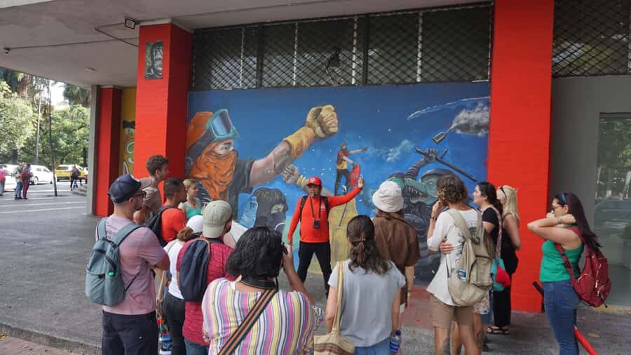 Shared Tour Cali's Salsa, Graffiti & Resistance Experience - World Cup Tunnel and 5th Avenue: where famous places meet street messaging