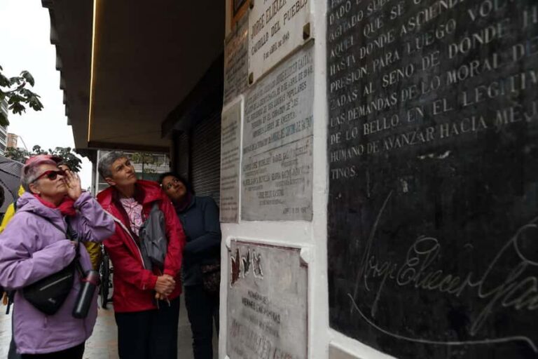 Shared Tour Colombian Conflict War, Drug Trafficking & Peace - Price Value: Why $13 Can Be a Smart Deal