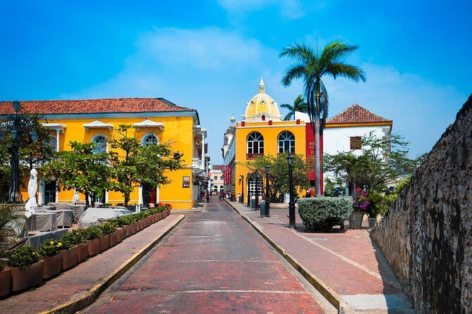 Shore excursion Cartagena city tour - Stop 1: Castillo de San Felipe de Barajas for fortress photos