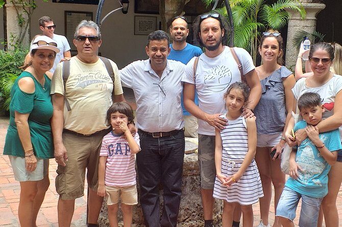 Shore Excursion PRIVATE City tour - Las Bóvedas Shopping and the Old-City Walk in One Stop