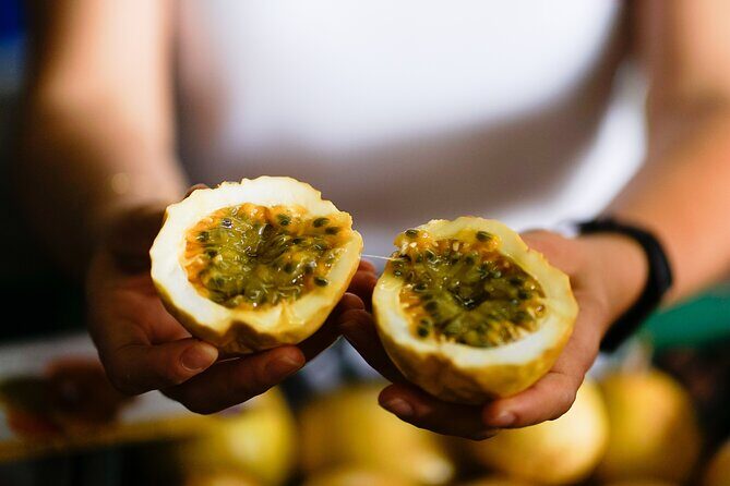 Street Food Tour - Live A Unique Gastronomic Experience - Stop 1: La Alameda Park and why it sets the tone