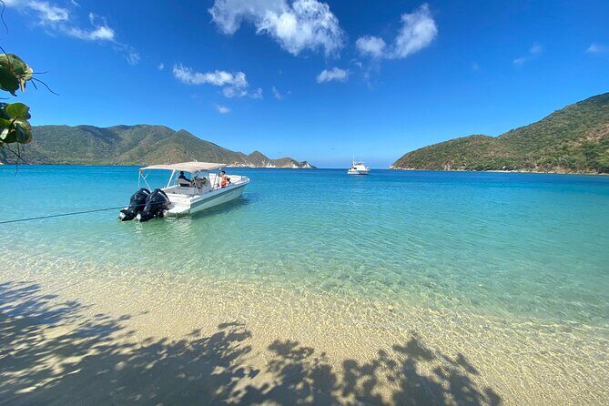 Tayrona by sea - From Santa Marta Marina to Bay of Cinto: the cleanest way into Tayrona