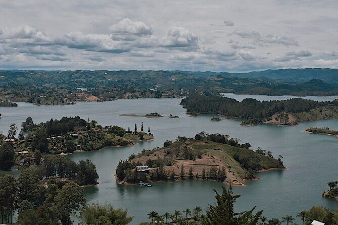 Tour Guatapé - Guides and language: great communication is the real variable