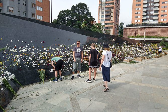 Tour Of Pablo Escobar - Private Guide Quality: Sebastian, Luis, and Hector’s Strengths