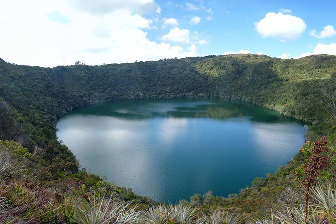 Visit to Zipaquirá & Guatavita Private Tour from Bogotá (9 Hrs.) - Nemocón and Guatavita: crafts and the small-town pace between big sights