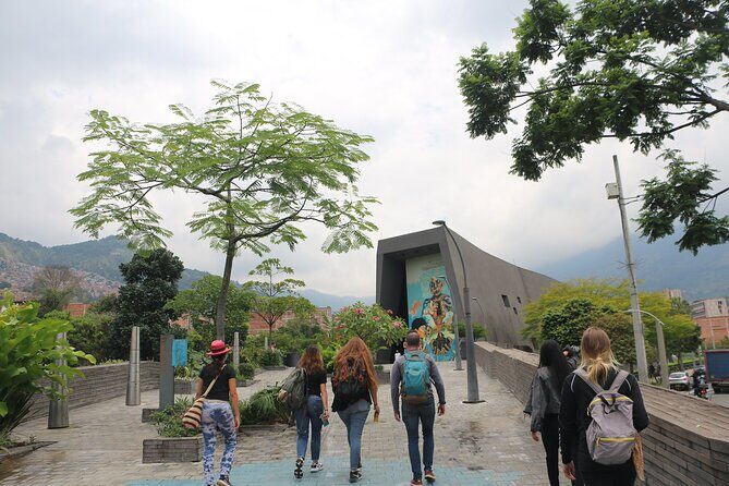 We Don’t Talk About Pablo: Untold Narcos Story and Transformation - Stop 1 in Medellín: context before you ride